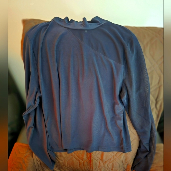 DKNY Black Top - Picture 1 of 4